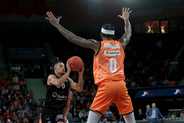 赛中不断给 赛中不断给